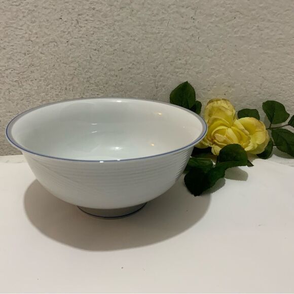 Dansk Tapestries Damask 8”Vegetable Serving Bowl Winter White Larsen G10 - Picture 3 of 5